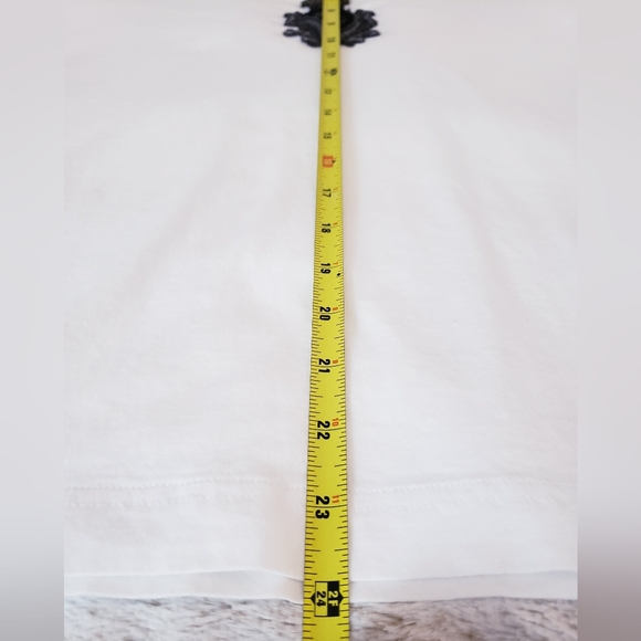 Dolce & Gabbana Embroidered patch tee in medium - Picture 6 of 7